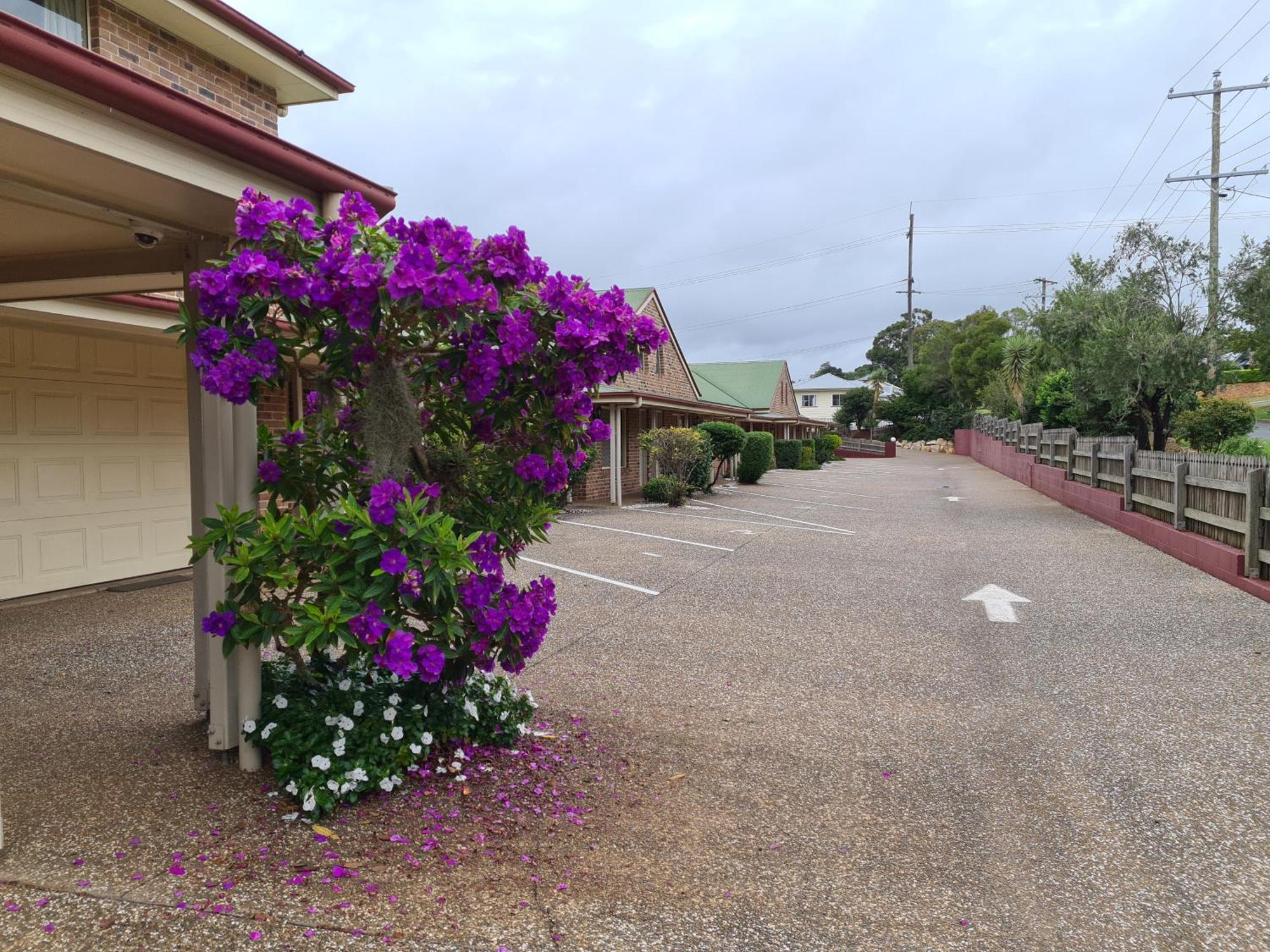 Country Gardens Motor Inn ทูวูมบา ภายนอก รูปภาพ