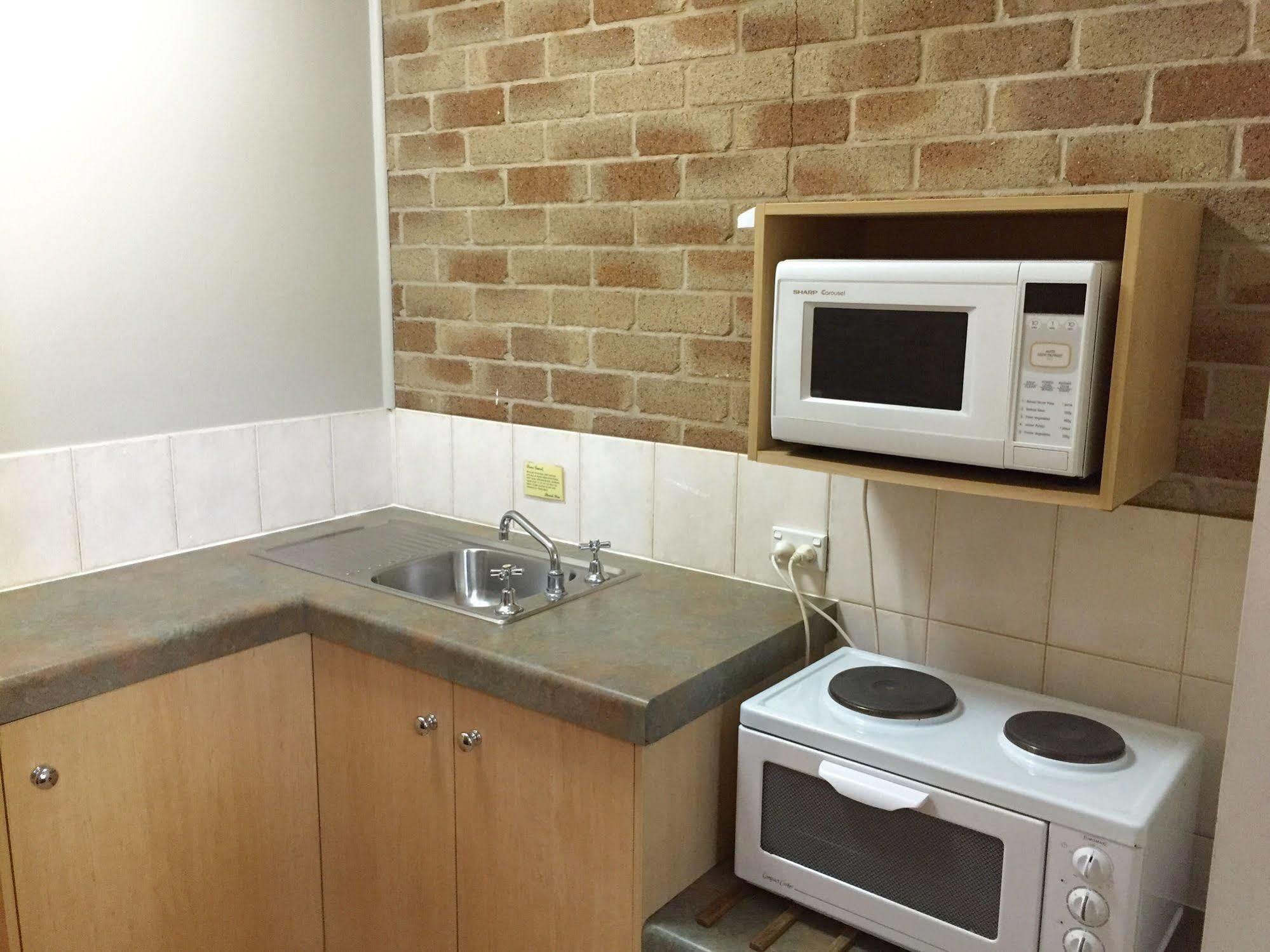 Country Gardens Motor Inn ทูวูมบา ภายนอก รูปภาพ